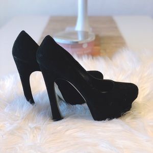 Zigi Soho heels!